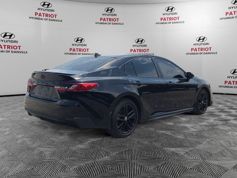 Used 2026 Toyota Camry SE w/ Convenience Package FWD image 3