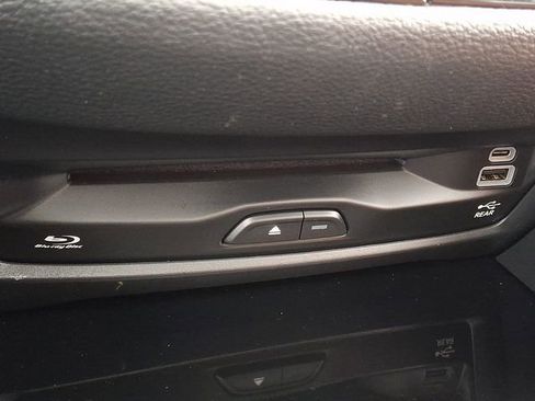 Used 2024 Chrysler Pacifica Pinnacle FWD image 29