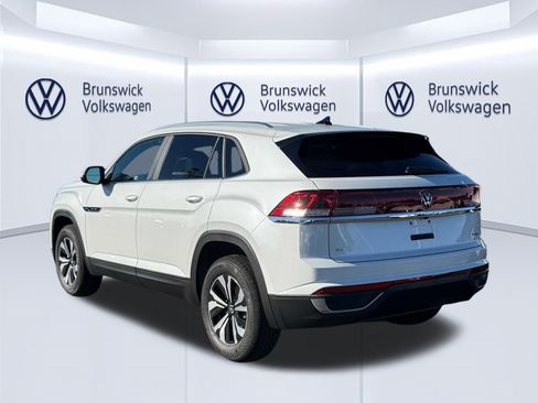 New 2026 Volkswagen Atlas Cross Sport SE AWD/4WD image 3