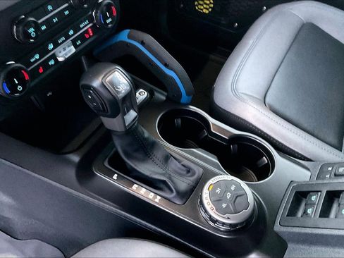 Used 2022 Ford Bronco Black Diamond image 17