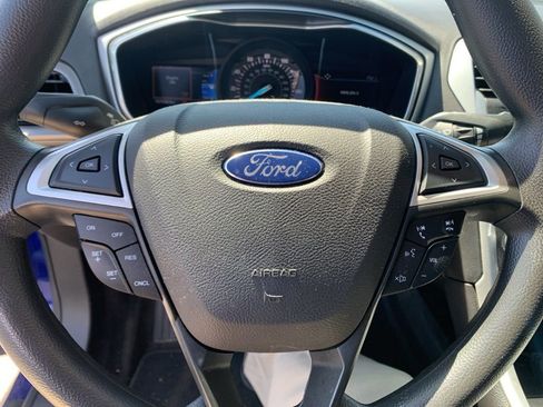 Used 2016 Ford Fusion SE image 36