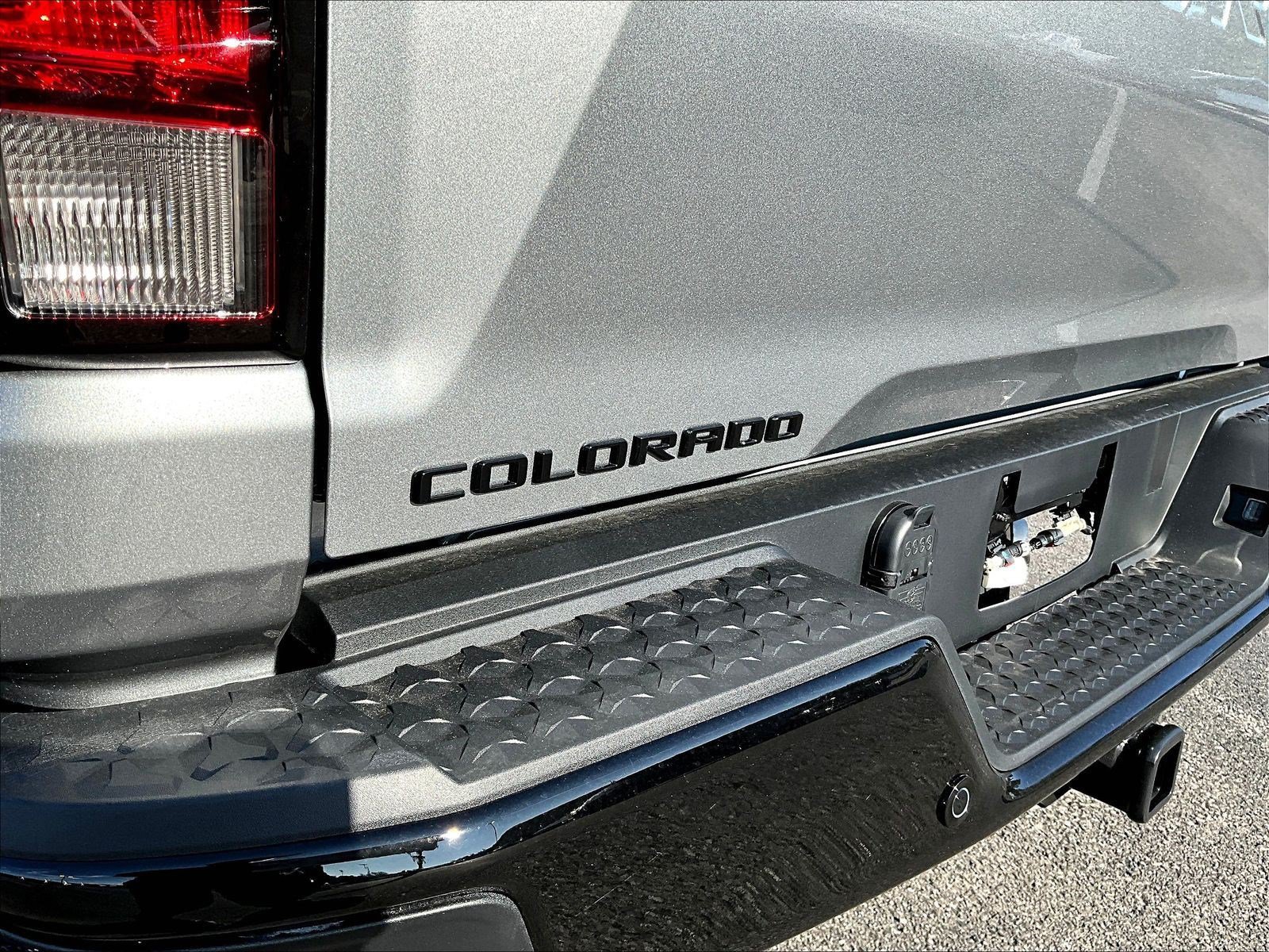 New 2026 Chevrolet Colorado Trail Boss w/ Midnight Edition AWD/4WD image 13