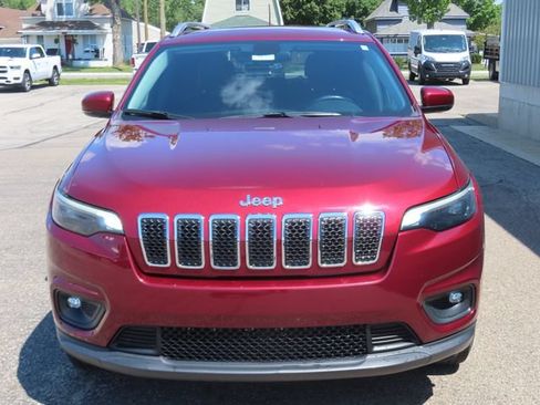 Used 2019 Jeep Cherokee Latitude Plus w/ Cold Weather Group AWD/4WD image 12
