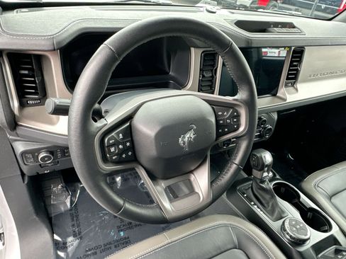 New 2025 Ford Bronco Outer Banks image 18