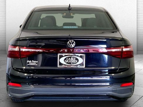 Used 2025 Volkswagen Jetta Sport FWD image 3