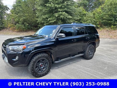 Used 2022 Toyota 4Runner TRD Off-Road Premium w/ Moonroof Package AWD/4WD image 3