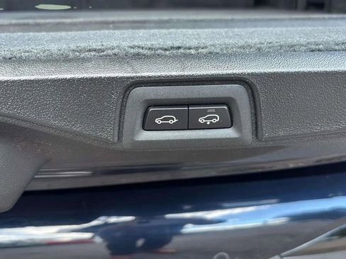 Used 2020 BMW X7 xDrive40i w/ M Sport Package image 25