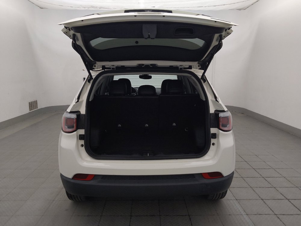 Used 2019 Jeep Compass Latitude w/ Popular Equipment Group FWD image 29