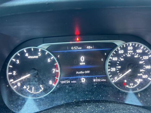 Used 2021 Nissan Sentra SV w/ SV Premium Package FWD image 15