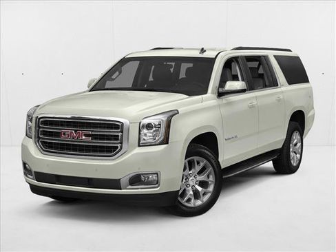 Used 2017 GMC Yukon XL SLT w/ Open Road Package AWD/4WD image 1