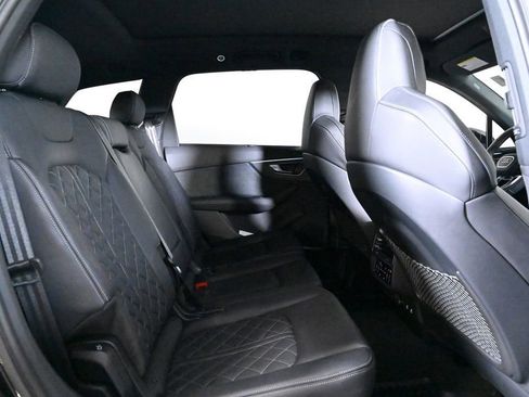 Certified 2025 Audi SQ7 Premium Plus w/ Executive Package AWD/4WD image 17