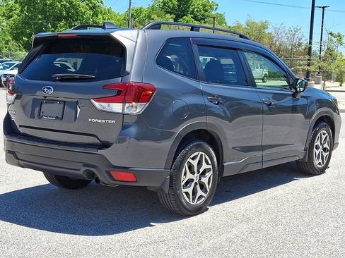 Used 2020 Subaru Forester Premium AWD/4WD image 9