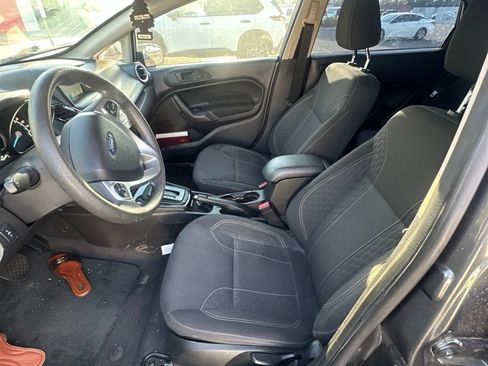 Used 2017 Ford Fiesta SE w/ Equipment Group 201A FWD image 8