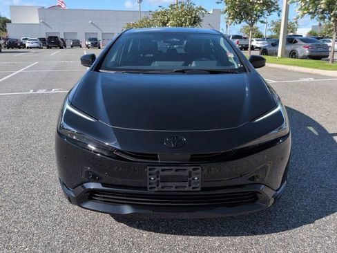 Used 2025 Toyota Prius FWD image 9