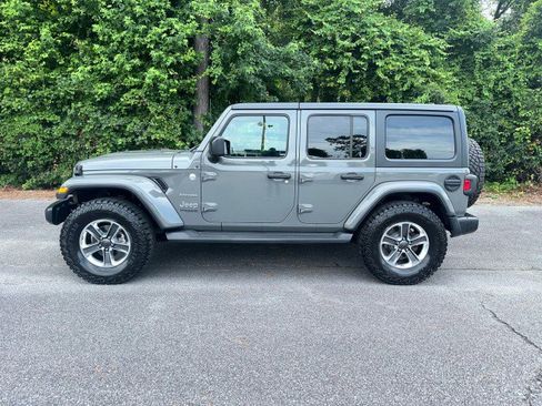 Used 2020 Jeep Wrangler Unlimited Sahara AWD/4WD image 2