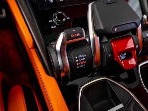 Used 2022 Lamborghini Urus image 66