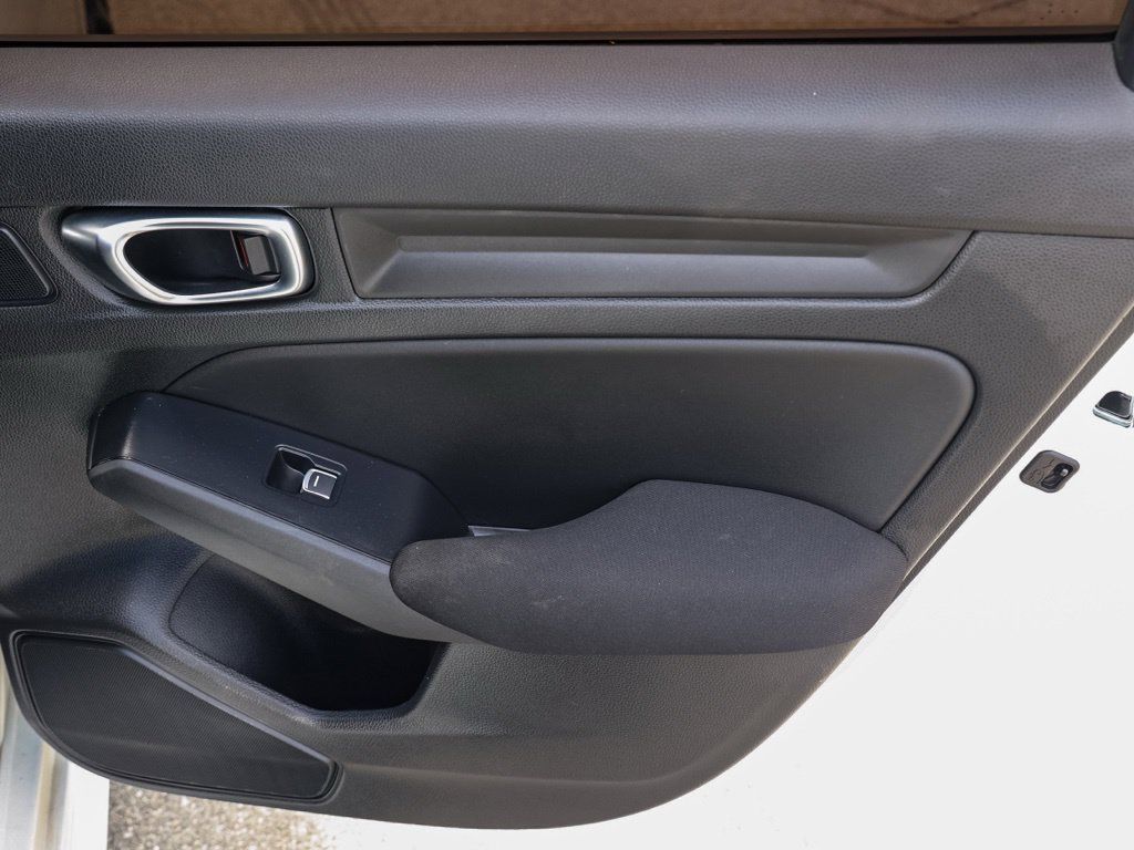 Used 2025 Honda Civic Sport image 18