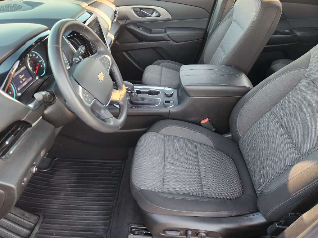 Used 2022 Chevrolet Traverse LT FWD image 13