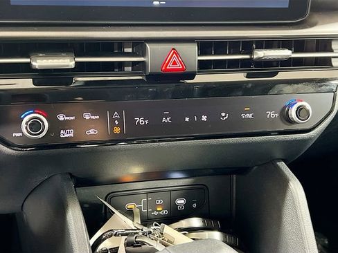 New 2026 Kia Sportage EX image 15