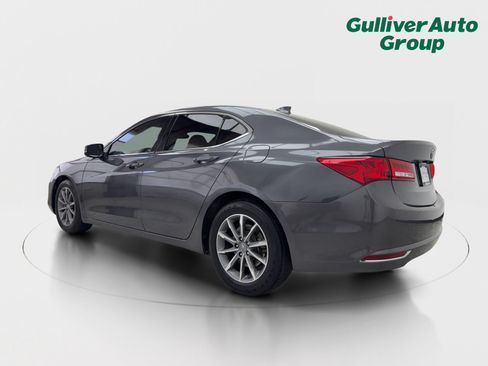 Used 2018 Acura TLX FWD image 4