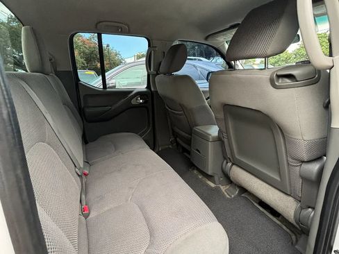 Used 2012 Nissan Frontier SV RWD image 16