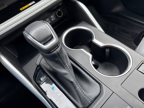 Used 2023 Toyota Highlander L image 34