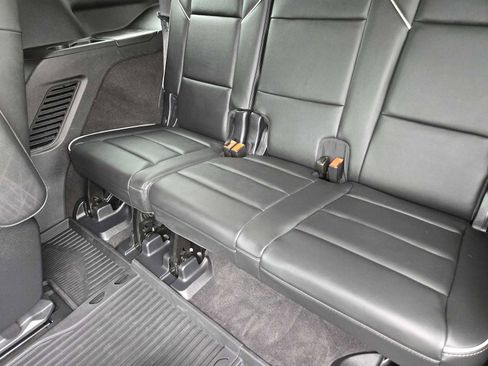 Certified 2023 Cadillac Escalade Sport w/ LPO, ONYX Package AWD/4WD image 31