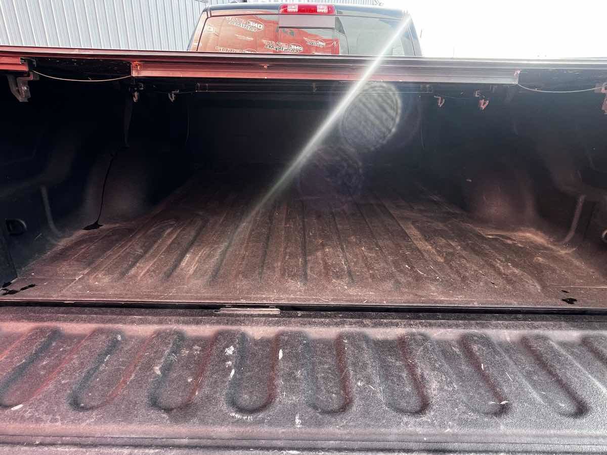 Used 2015 RAM 1500 Laramie AWD/4WD image 8