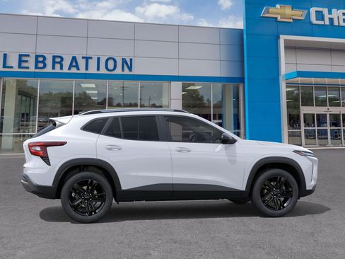 New 2025 Chevrolet Trax ACTIV w/ Driver Confidence Package image 5