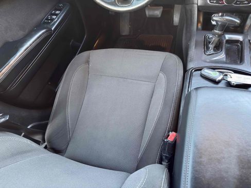 Used 2018 Dodge Charger SXT w/ Blacktop Package image 22