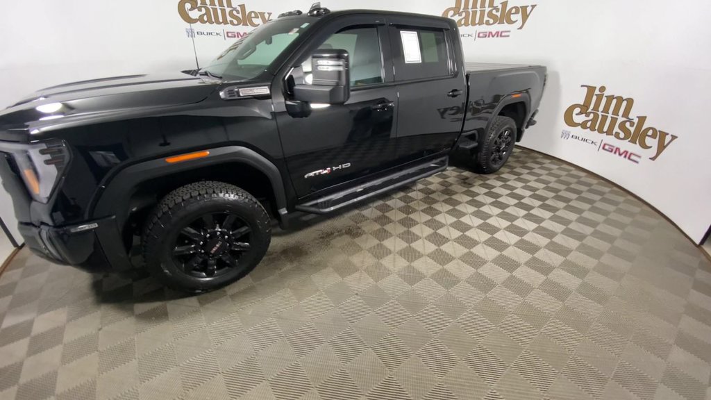 Used 2024 GMC Sierra 2500 AT4 w/ Technology Package AWD/4WD image 4