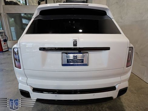 Used 2026 Rolls-Royce Cullinan Black Badge AWD/4WD image 8