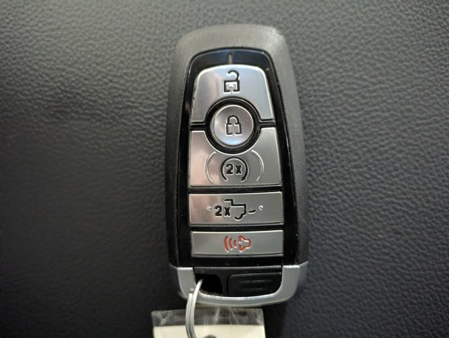 Used 2025 Ford F250 Lariat w/ Black Appearance Package AWD/4WD image 30