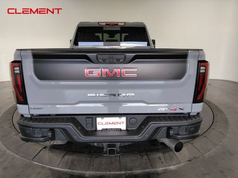 Used 2024 GMC Sierra 2500 AT4X w/ AT4X AEV Edition image 5