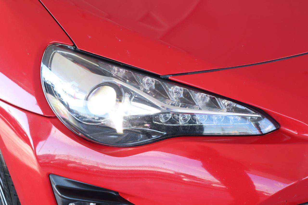 Used 2020 Toyota 86 RWD image 14