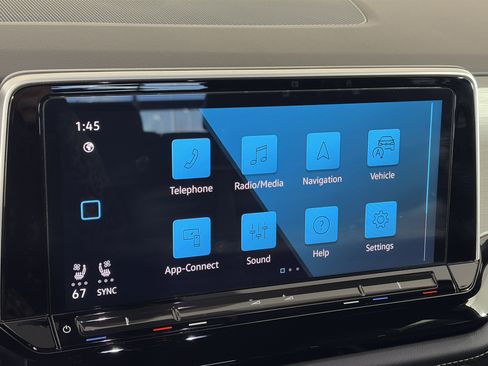 Used 2024 Volkswagen Atlas Cross Sport SE w/ Panoramic Sunroof Package image 20