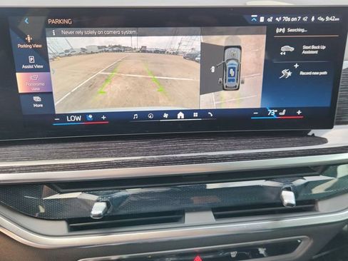 Used 2026 BMW X7 xDrive40i AWD/4WD image 17