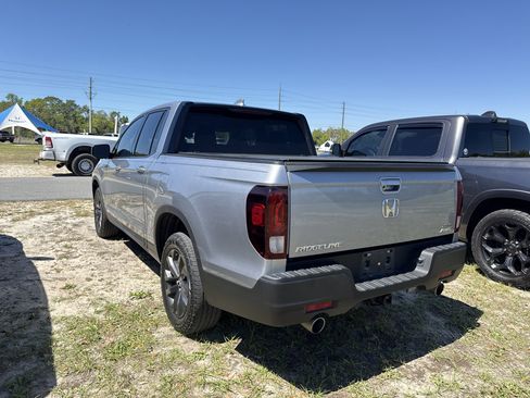 Certified 2022 Honda Ridgeline Sport image 6
