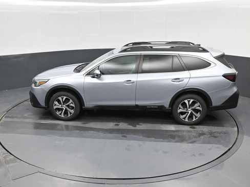 Used 2022 Subaru Outback Limited image 28