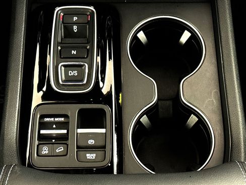 Used 2025 Honda Pilot EX-L image 22