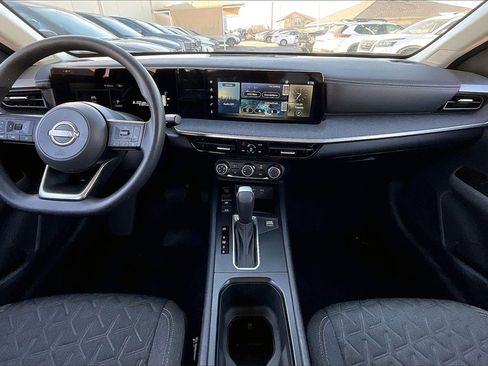 Used 2025 Nissan Kicks SV image 14