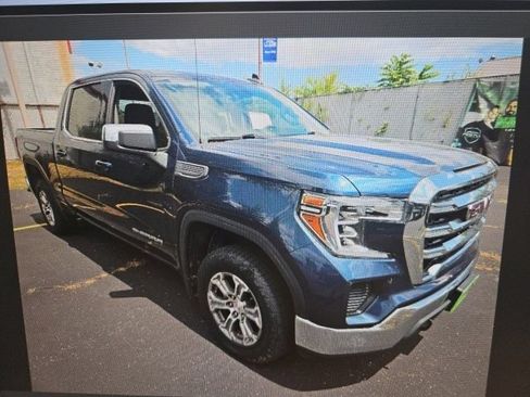 Used 2020 GMC Sierra 1500 SLE w/ SLE Value Package AWD/4WD image 4