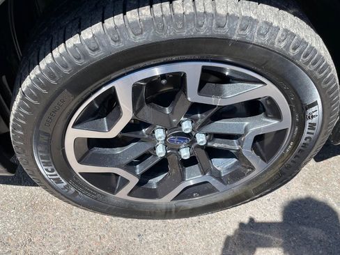 Used 2017 Subaru Crosstrek 2.0i Premium AWD/4WD image 23