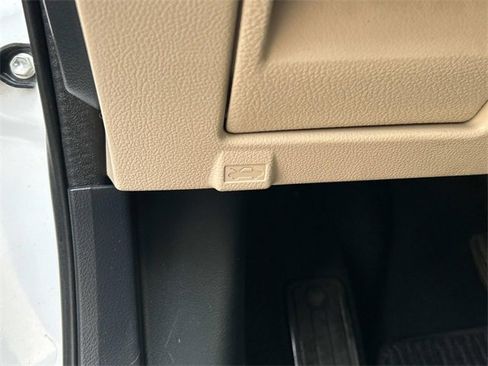 Used 2016 Subaru Outback 3.6R Limited image 23