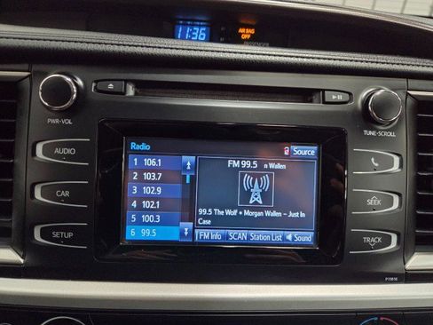 Used 2019 Toyota Highlander LE image 47