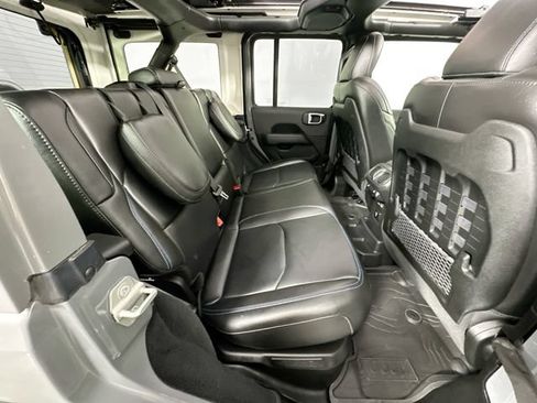Used 2023 Jeep Wrangler Unlimited Rubicon 4xe w/ Cold Weather Group AWD/4WD image 29