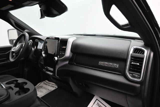 Used 2025 RAM 2500 Big Horn AWD/4WD image 8