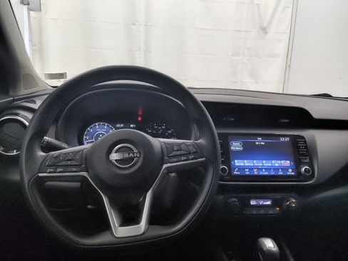Used 2022 Nissan Kicks SV FWD image 22