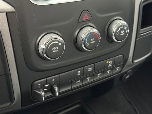 Used 2018 RAM 2500 Tradesman w/ Snow Chief Group image 27