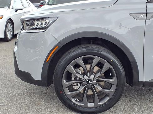 Certified 2023 Kia Sorento X-Line EX AWD/4WD image 16